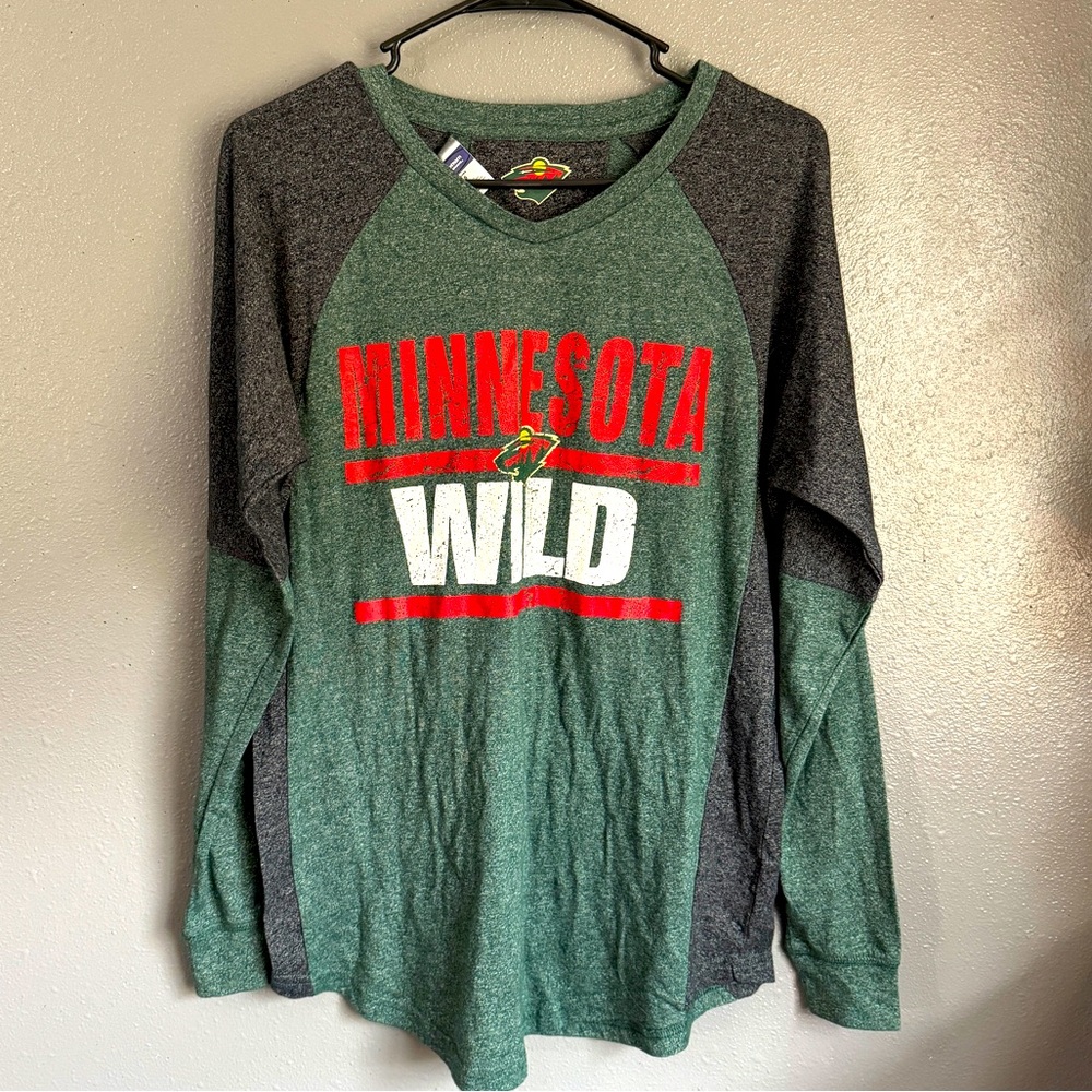 Minnesota Wild T-shirt Women’s S Green Logo NHL Long Sleeve Hockey Sports Team